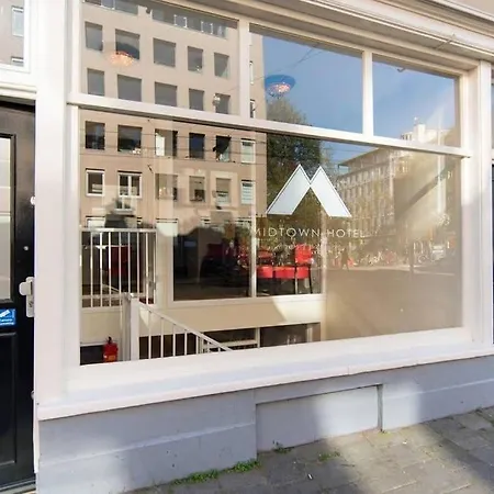 Midtown Twin Apartmanhotel