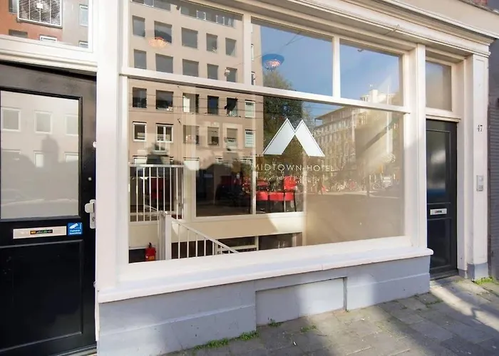 Midtown Twin Aparthotel